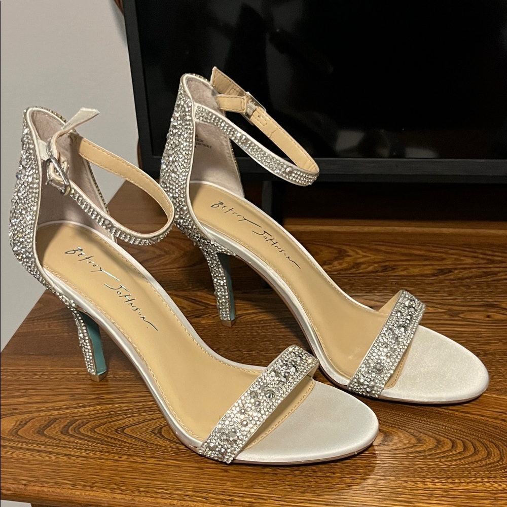 Betsey Johnson Rhinestone Silver Heels Size 8.5